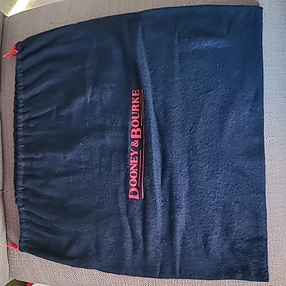 Dooney & Bourke - Alto Ring Flap Italian vachetta shoulder bag - Picture 12 of 12